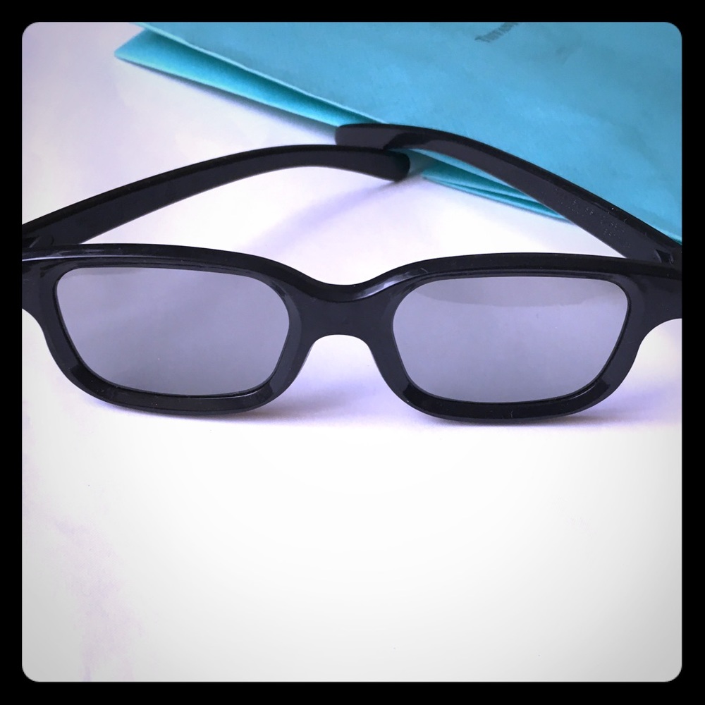 2pcs Set Real 3D glasses black plastic grey tint of lens bundle deal